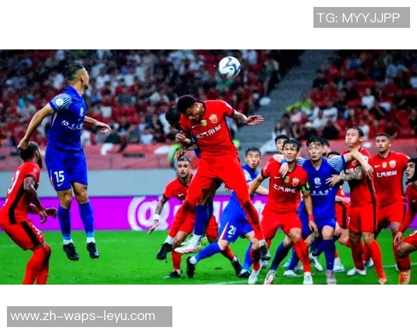 广州恒大与杭州绿城激战正酣谁能在中超赛场上笑到最后 广州恒大与杭州绿城激战正酣谁能在中超赛场上笑到最后